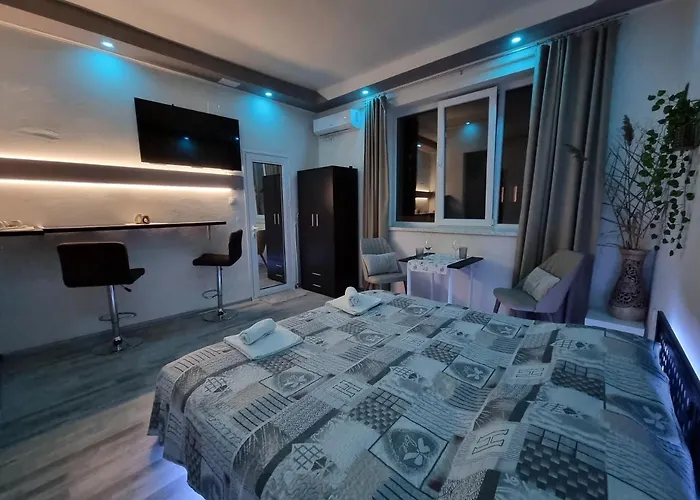 Appartement студио в центъра на *